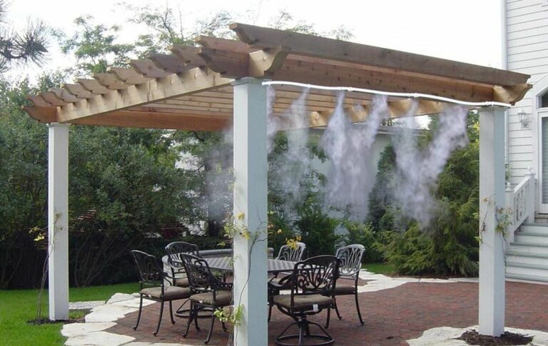 Aménagez votre terrasse avec un brumisateur: Offrez-vous le réconfort et le plaisir d&rsquo;une rafraîchissante brise estivale !