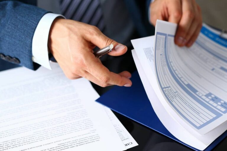 Assurance auto-entrepreneur : guide essentiel pour sécuriser votre activité indépendante