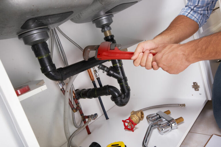 Canalisation bouchée : pourquoi contacter un professionnel en urgence ?